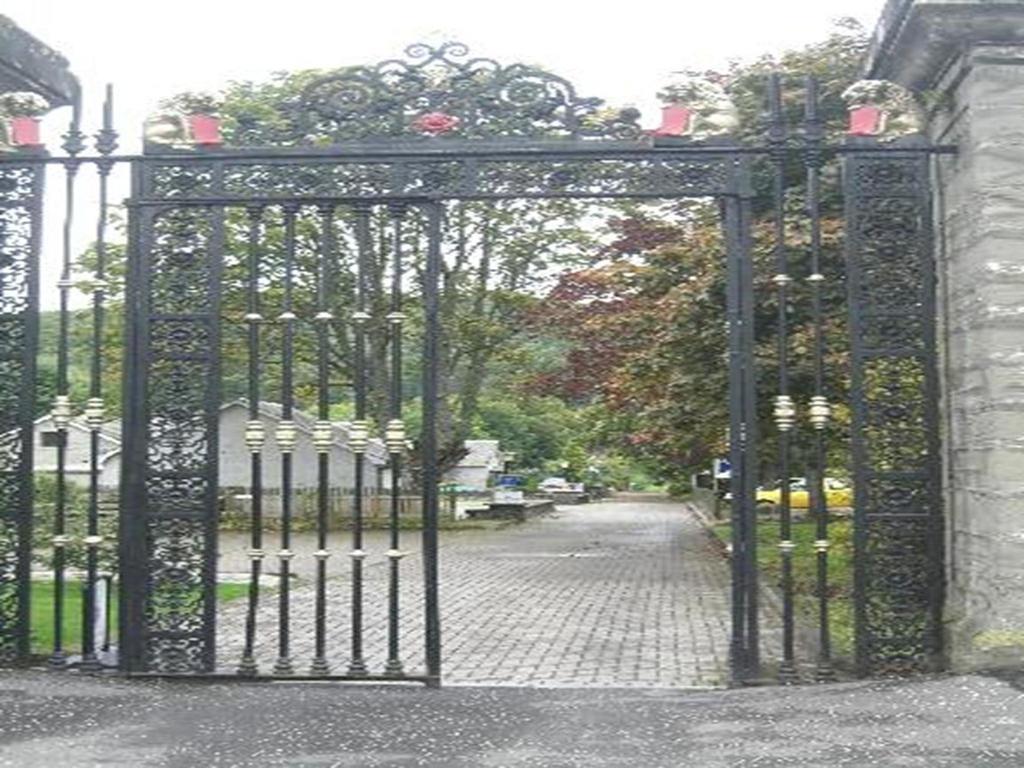 Tayburn House Bed & Breakfast ดังเคลด์ ภายนอก รูปภาพ